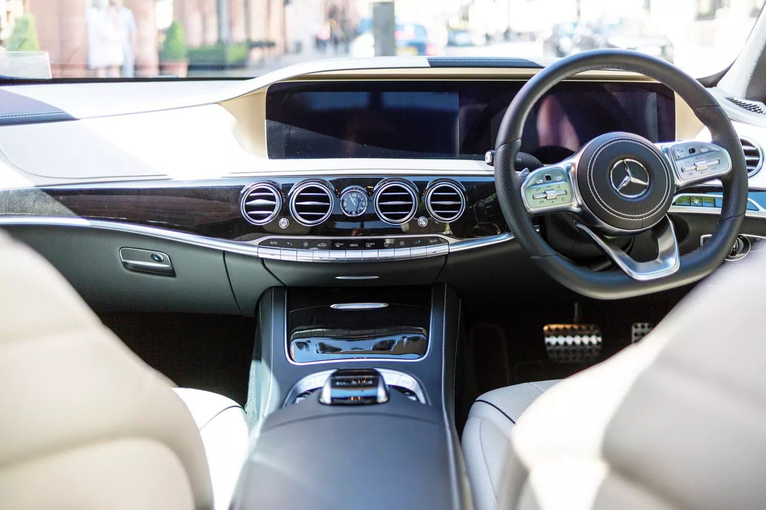 Mercedes-S-class-2018interior-cream