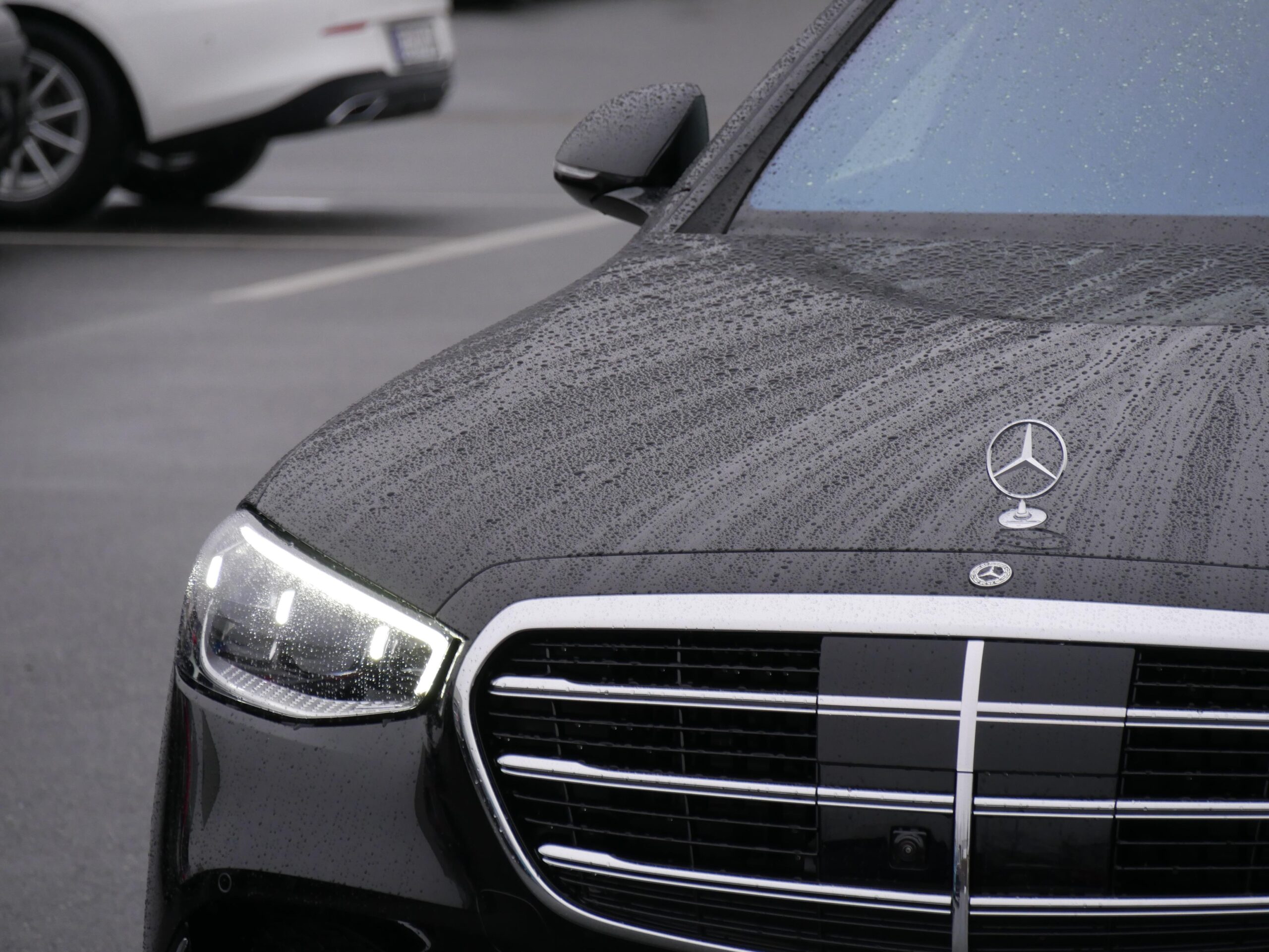 Corporate chauffeur service in Sydney