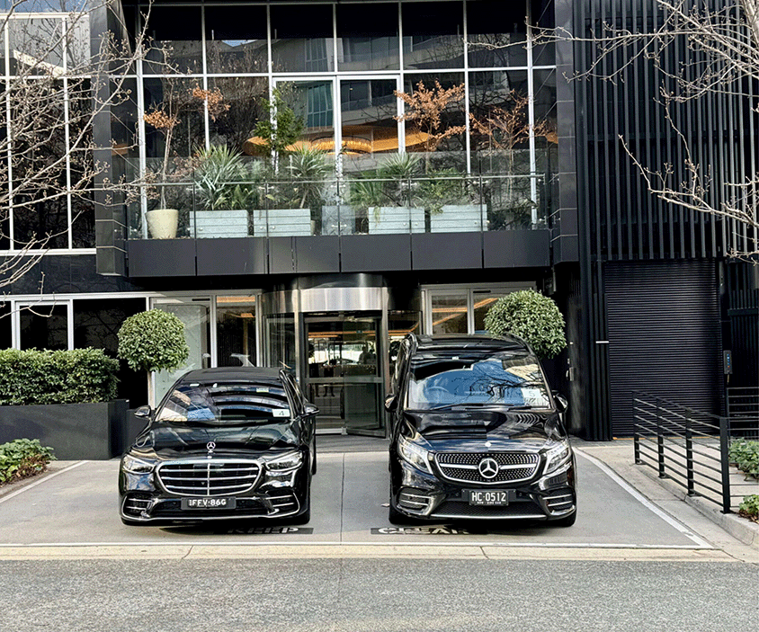 sclasscarousel1-scaled-e1754029158776 S-Class Right